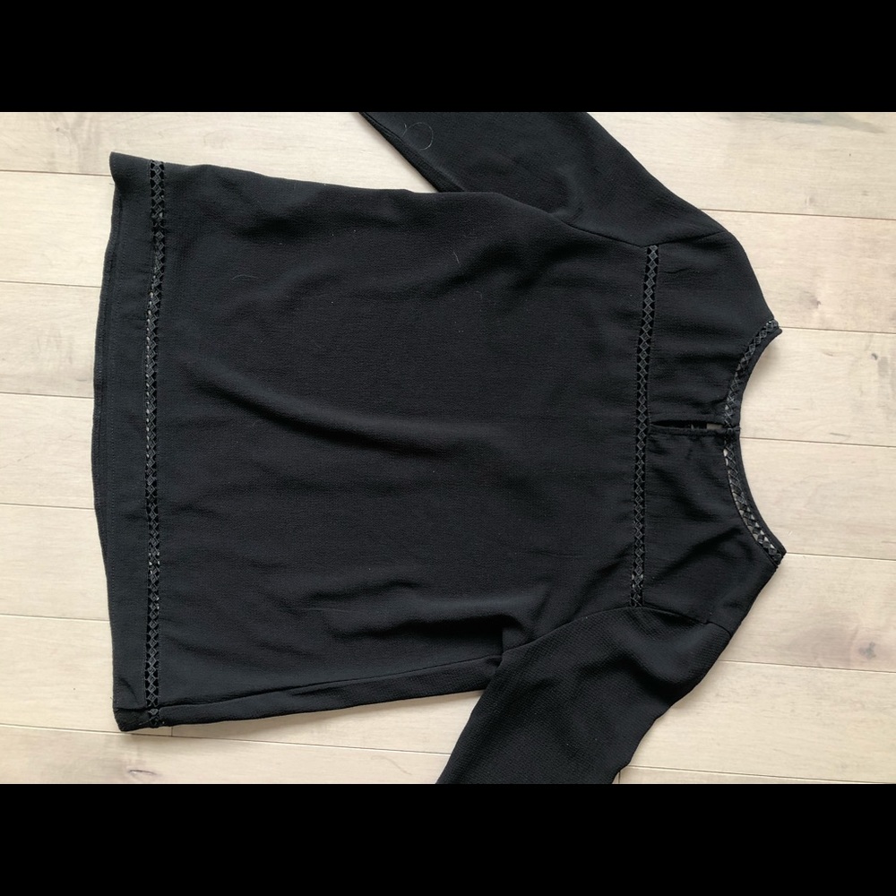 Black blouse - Picture 3 of 3
